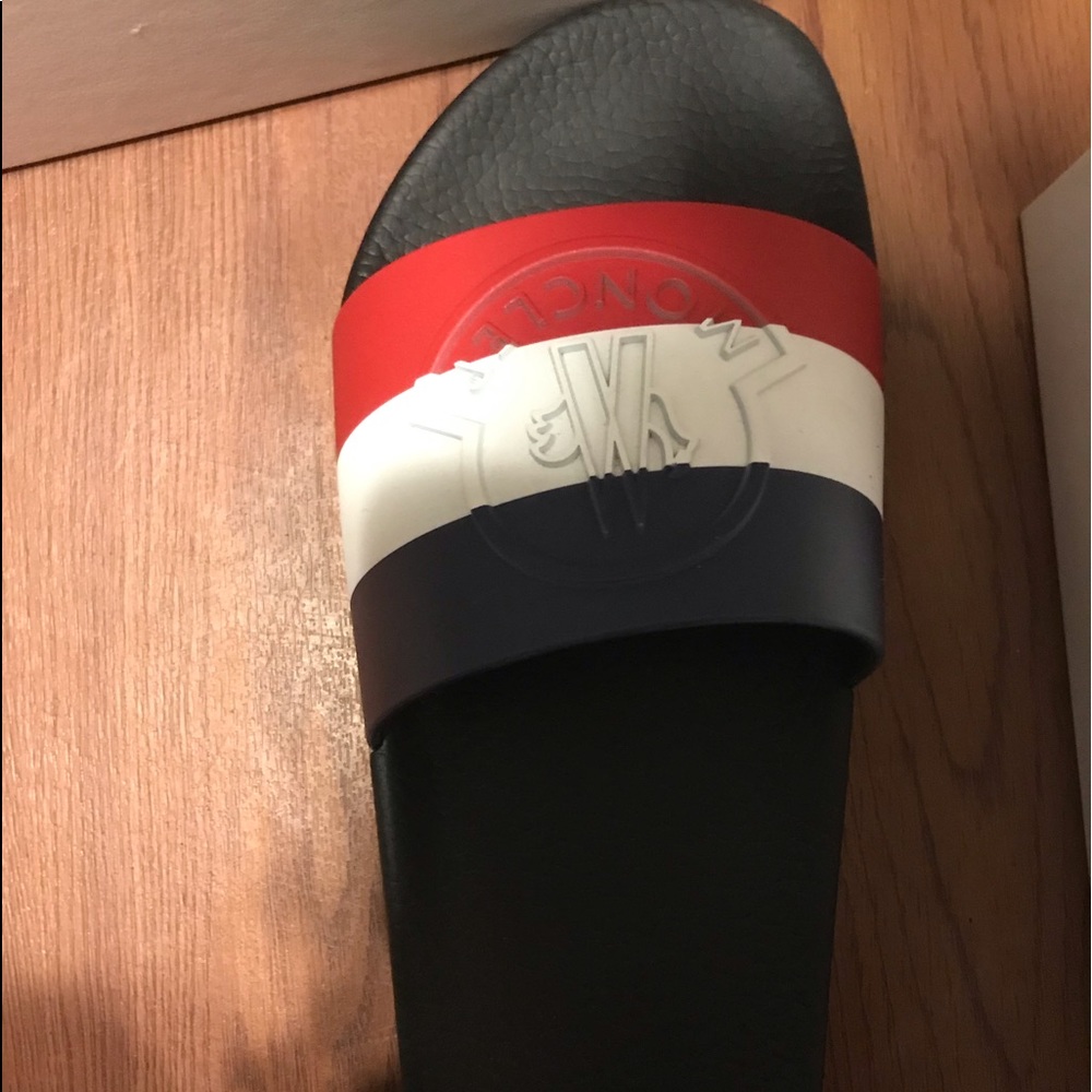 Moncler slides